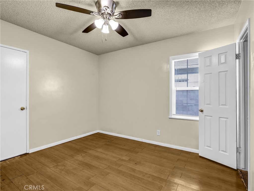 2217 W Raymond Property Photo 23