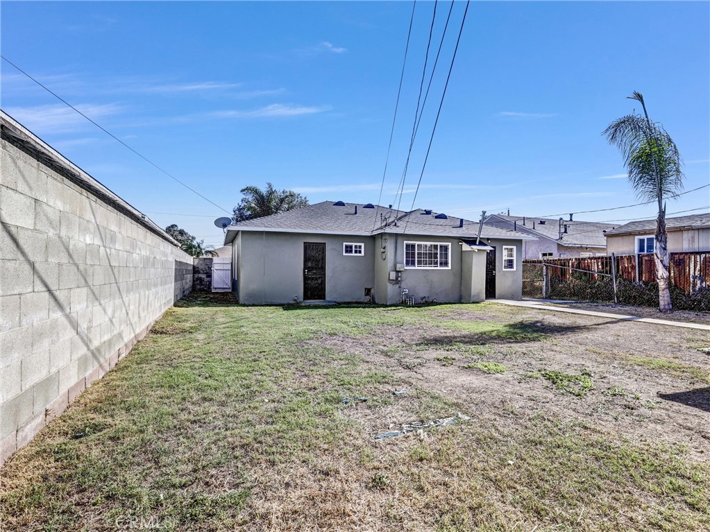 2217 W Raymond Property Photo 26