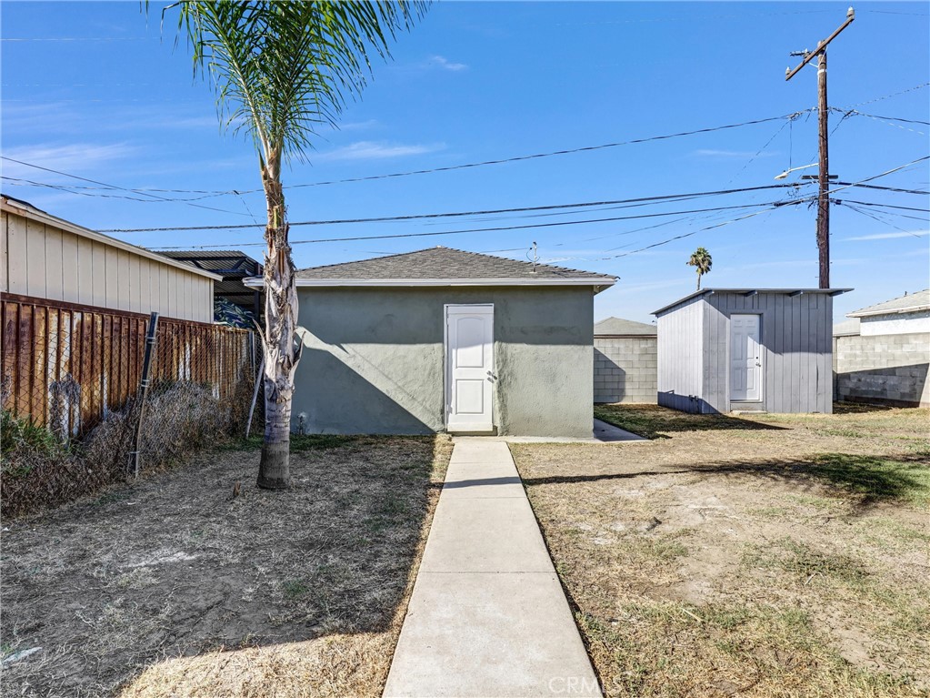2217 W Raymond Property Photo 27