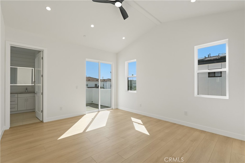 15634 Sombra Avenue B Property Photo 14