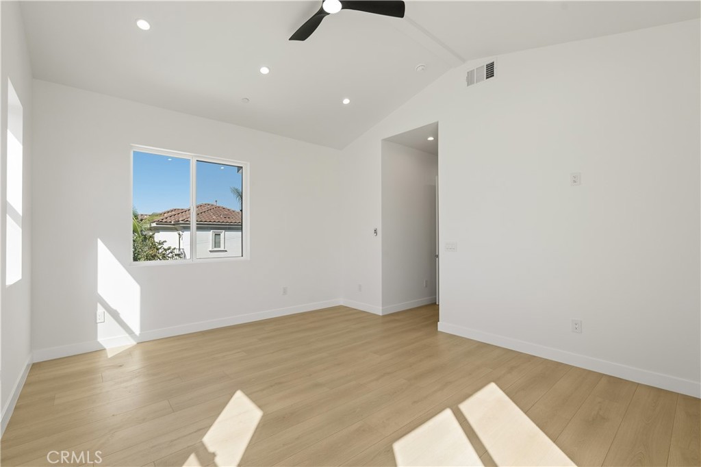 15634 Sombra Avenue B Property Photo 15