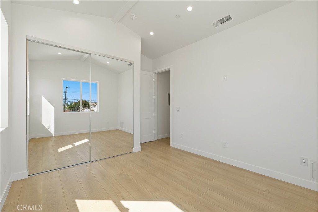 15634 Sombra Avenue B Property Photo 21