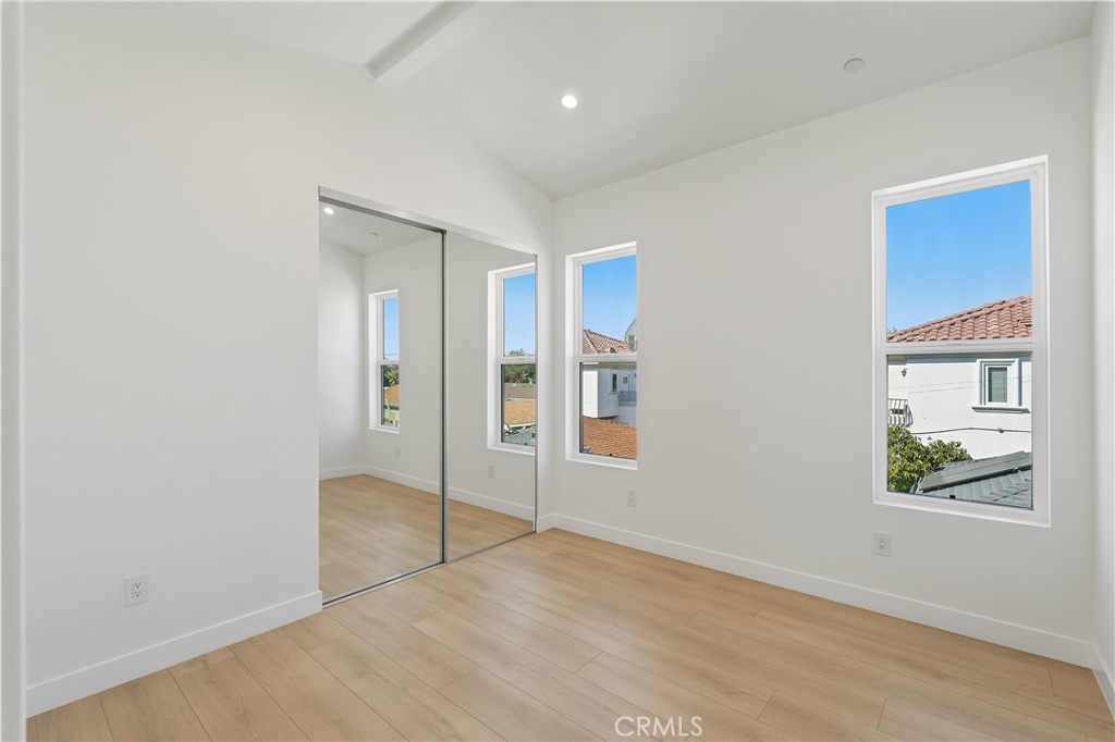15634 Sombra Avenue B Property Photo 23