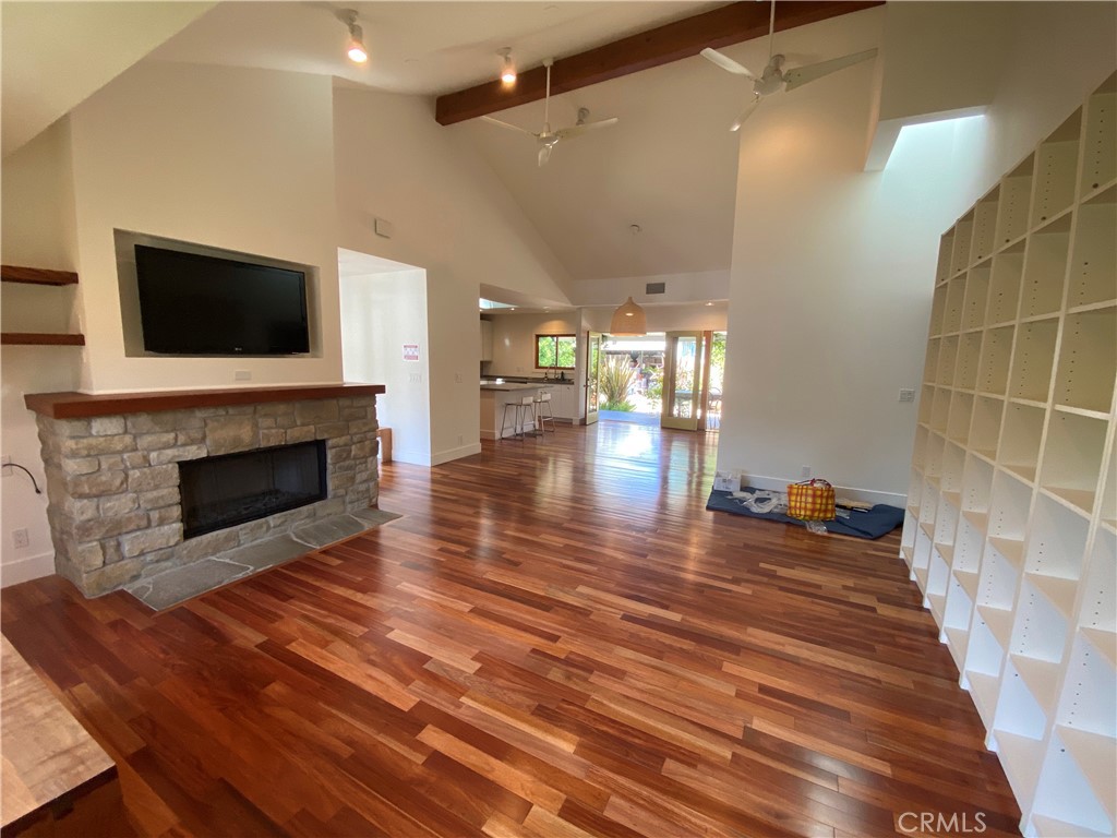 3304 Pacific Avenue Property Photo 3