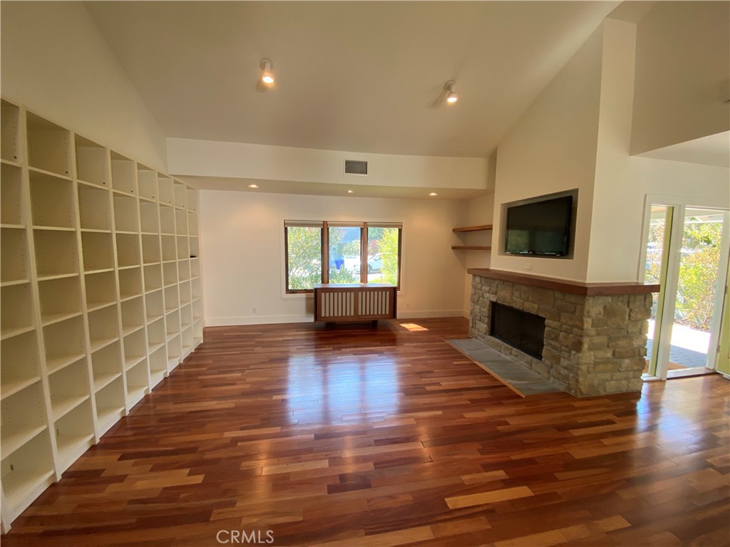 3304 Pacific Avenue Property Photo 5
