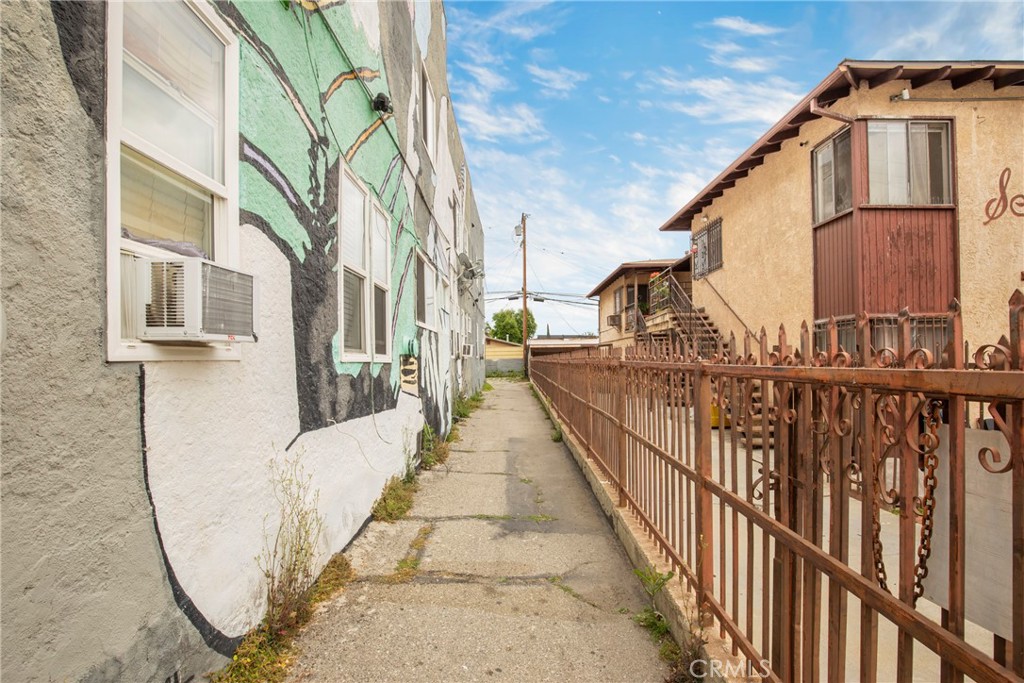 722 S Ford Boulevard Property Photo 11