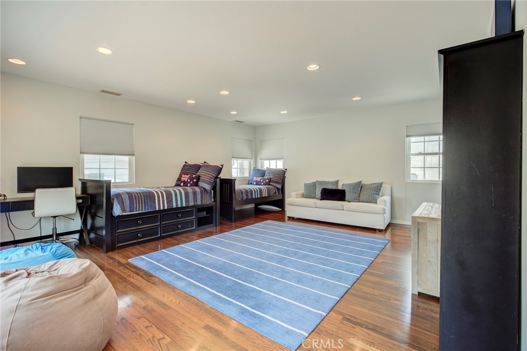 333 3rd Street Property Photo 25
