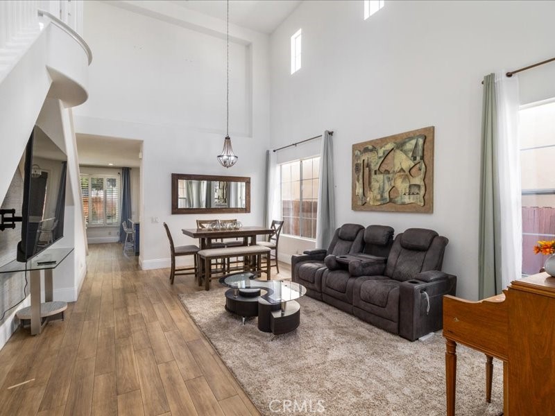 22821 Oak Knoll Property Photo 4