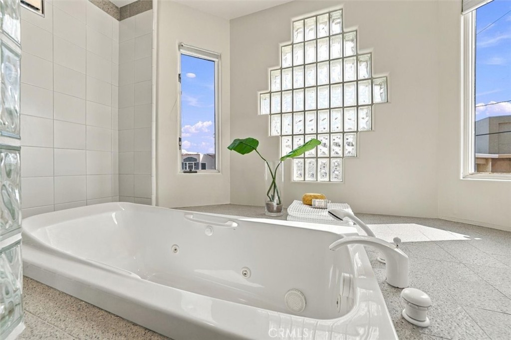 17 16th Street Property Photo 24