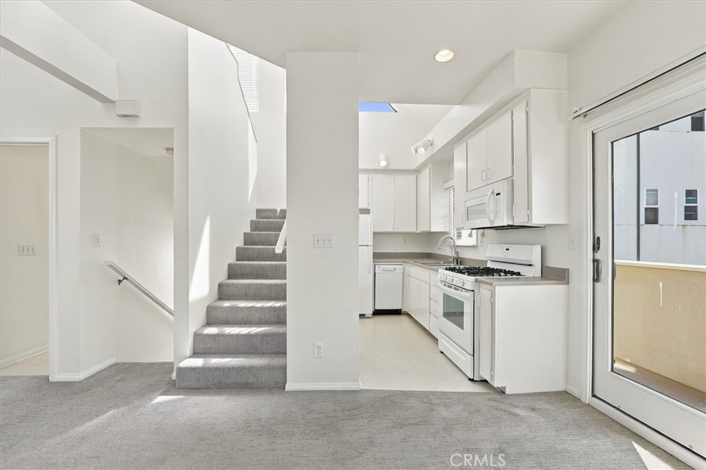 17 16th Street Property Photo 53
