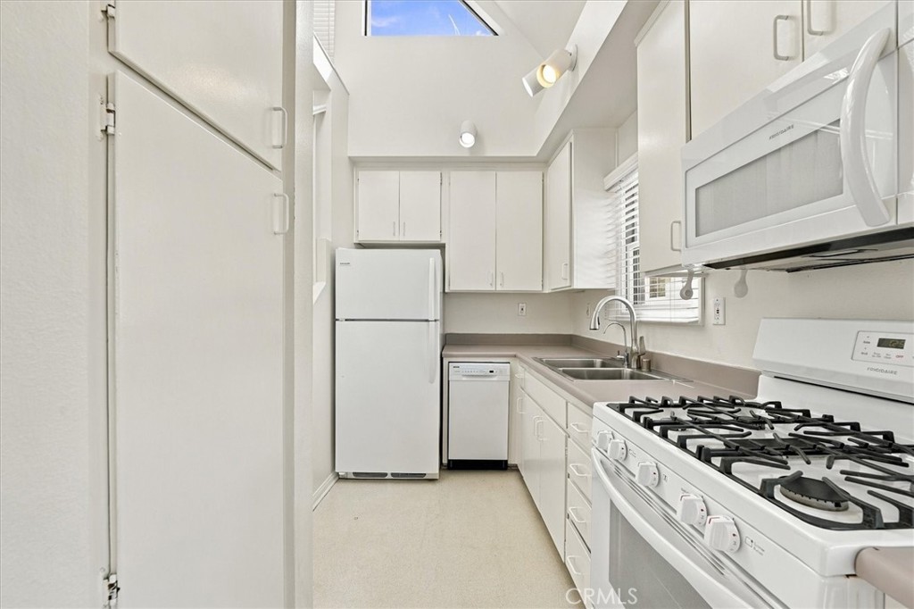 17 16th Street Property Photo 57