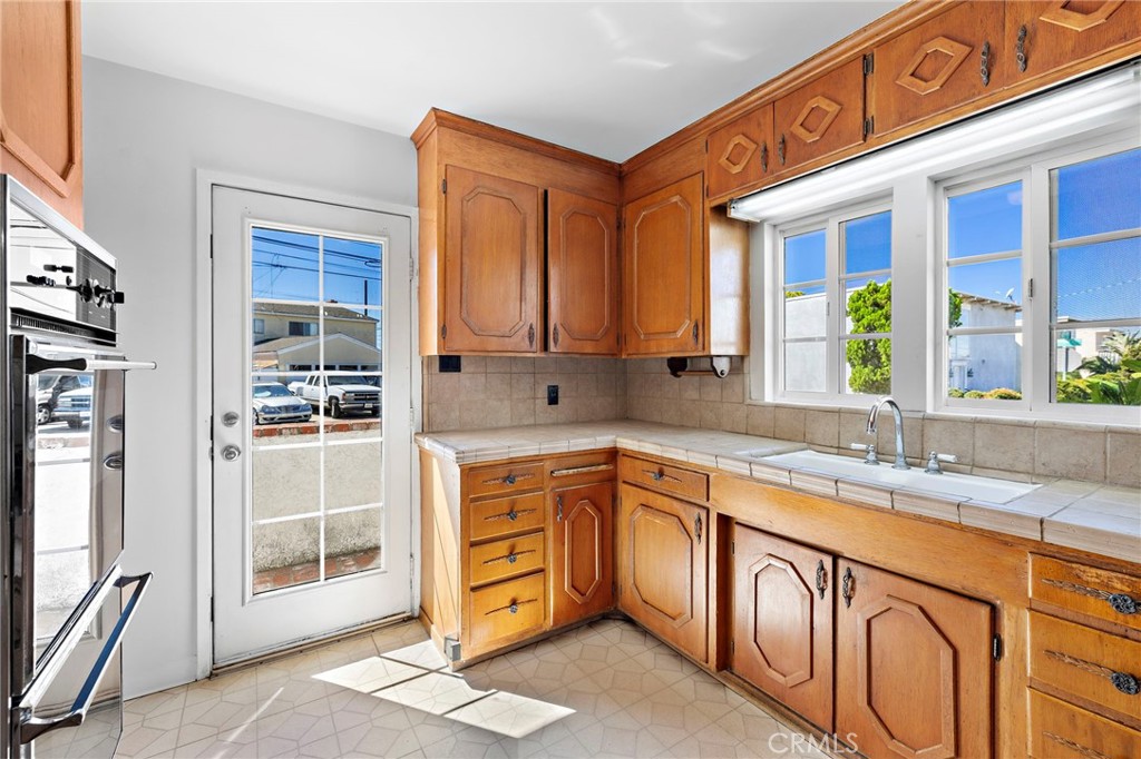 1801 Ripley Avenue Property Photo 4
