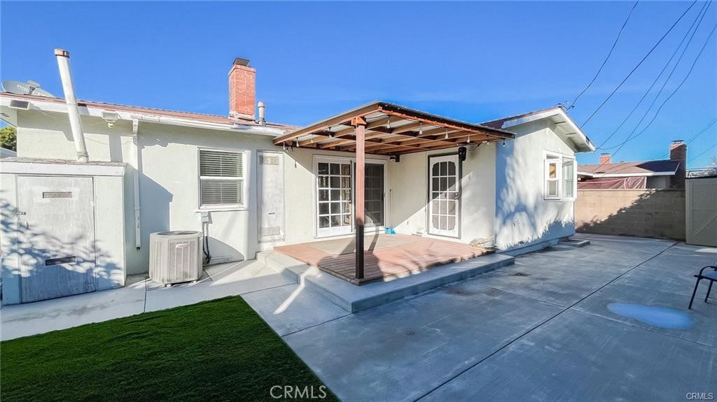 2350 W 238 Street Property Photo 13