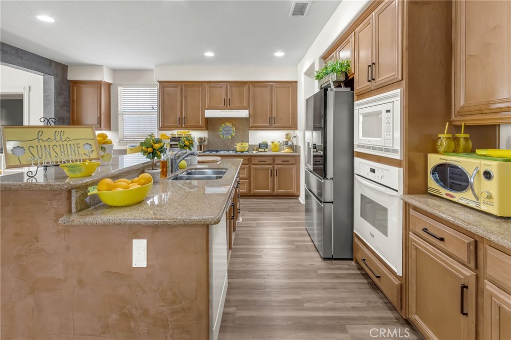 29217 Walker Point Property Photo 6