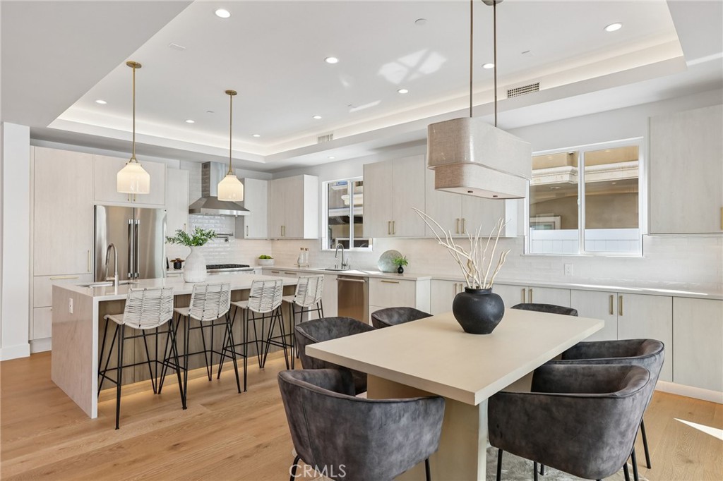 2019 Huntington Lane A Property Photo 12