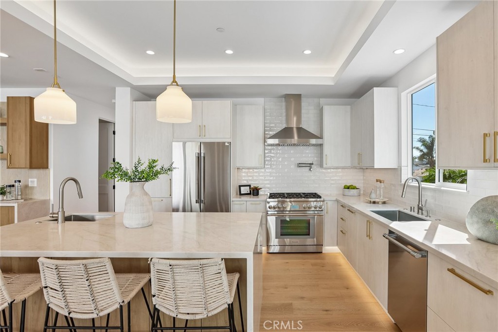 2019 Huntington Lane A Property Photo 13