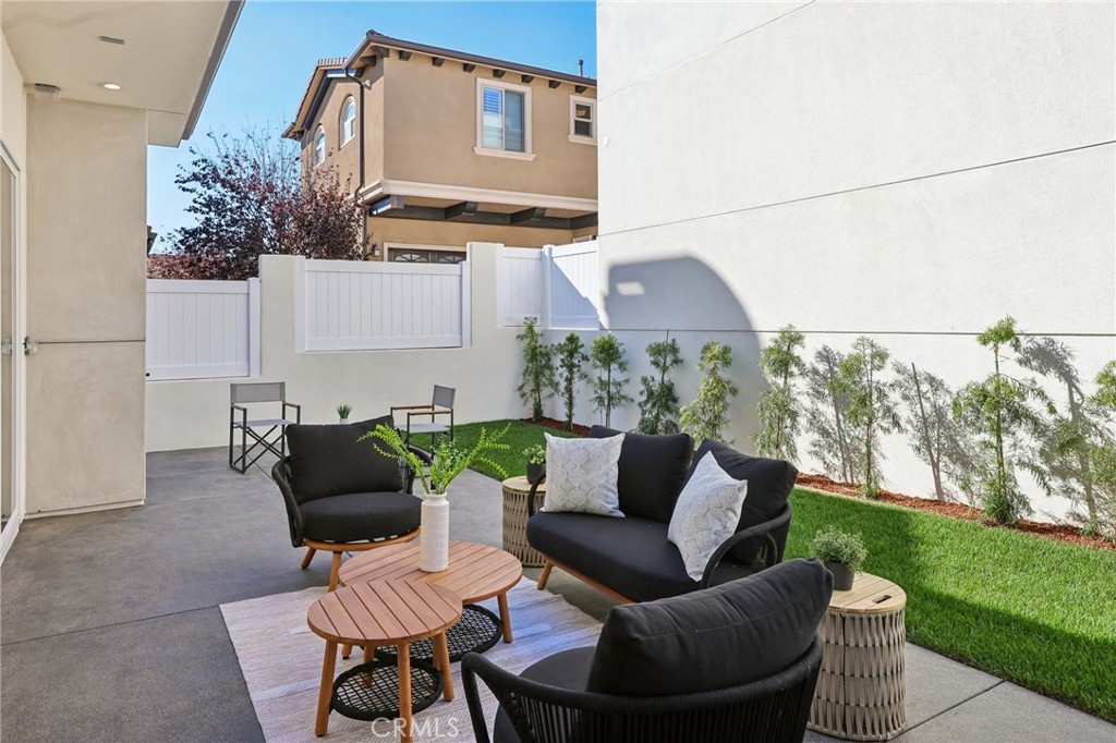 2019 Huntington Lane A Property Photo 20