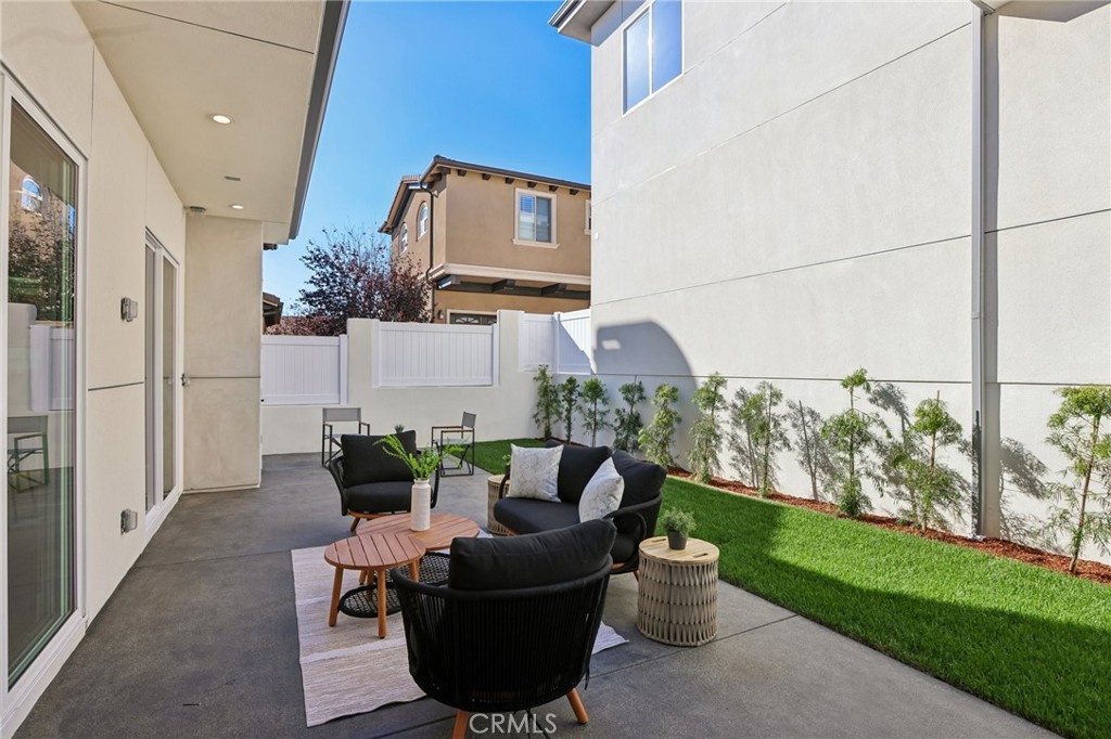 2019 Huntington Lane A Property Photo 21