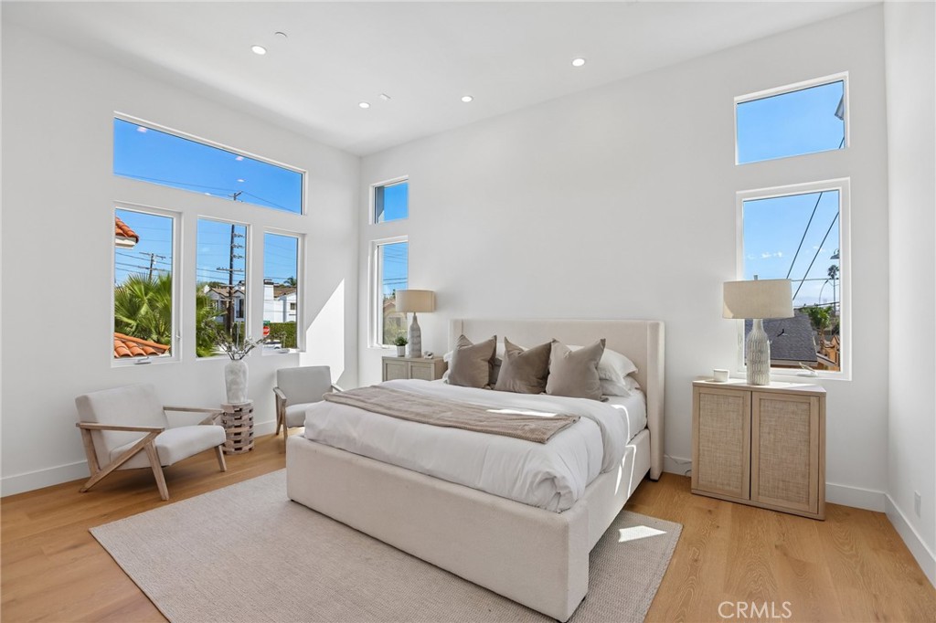 2019 Huntington Lane A Property Photo 25