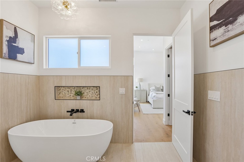 2019 Huntington Lane A Property Photo 31