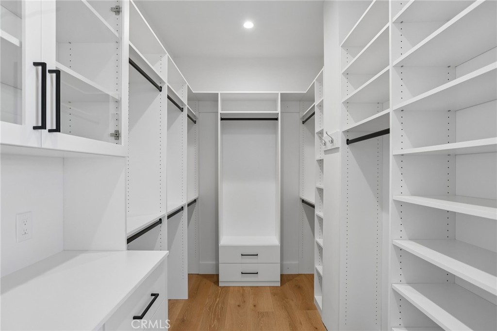 2019 Huntington Lane A Property Photo 32