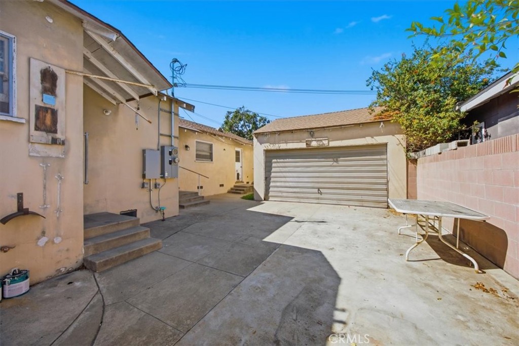 1135 S Fir Avenue Property Photo 23