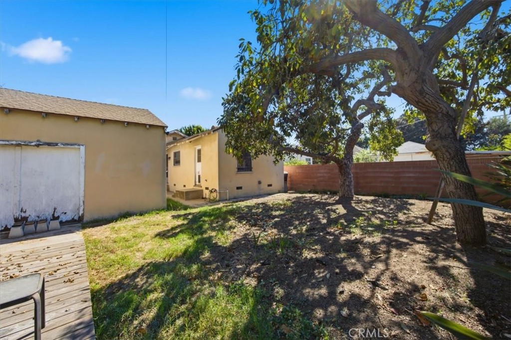 1135 S Fir Avenue Property Photo 27