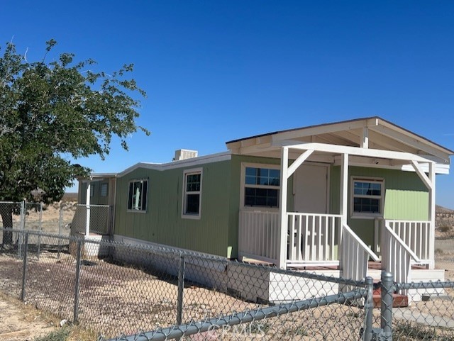 233 Desert Breeze Property Photo 5