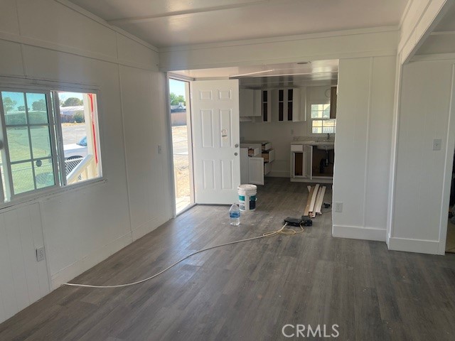 233 Desert Breeze Property Photo 7