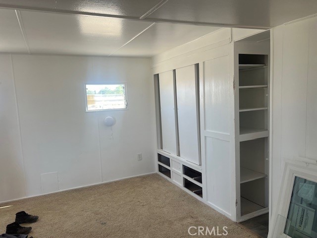 233 Desert Breeze Property Photo 8