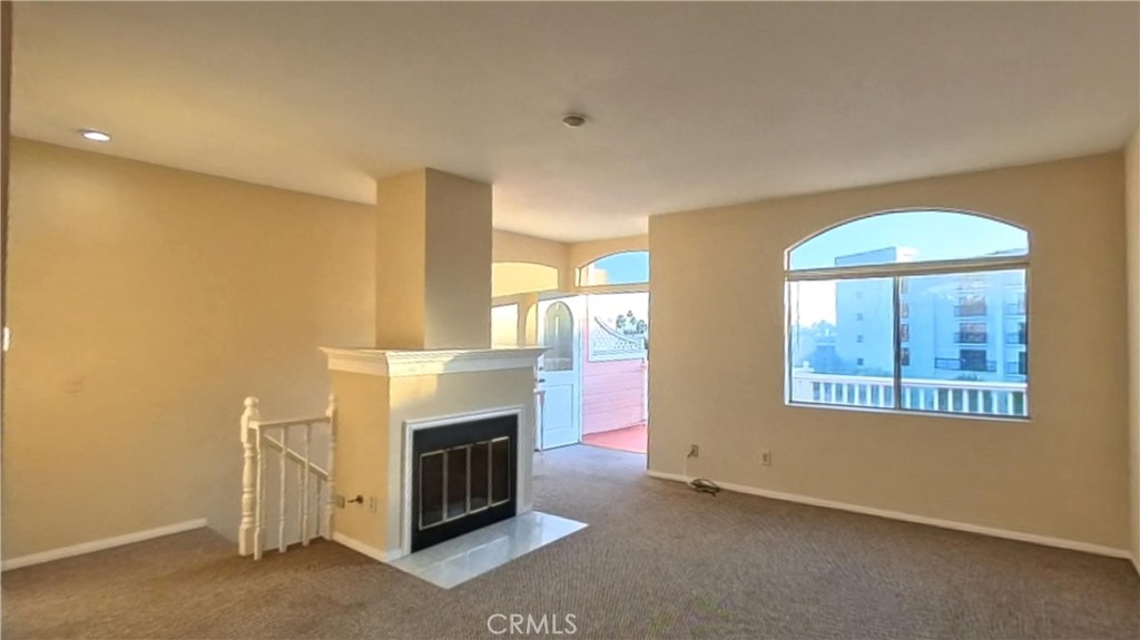 320 N Catalina Avenue 3 Property Photo 3