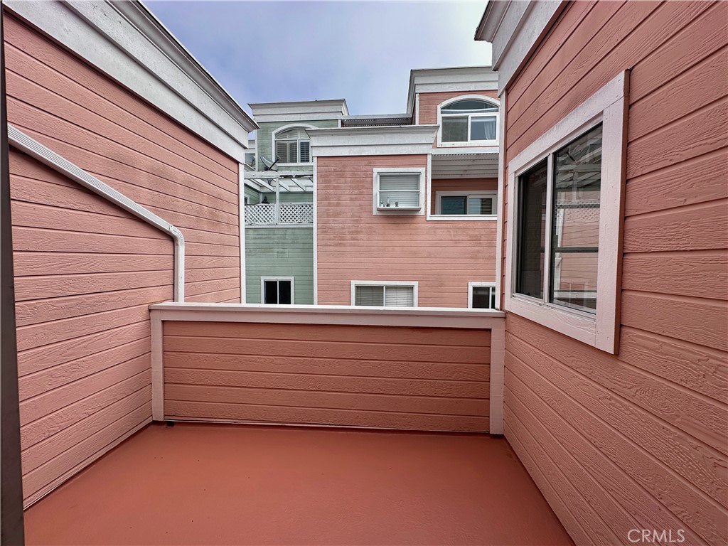 320 N Catalina Avenue 3 Property Photo 17