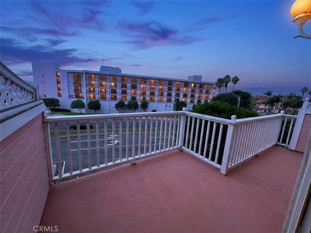 320 N Catalina Avenue 3 Property Photo 39