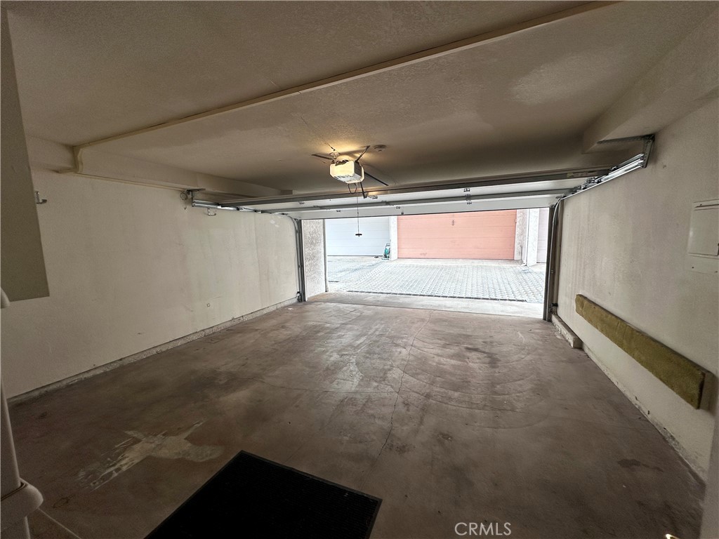 320 N Catalina Avenue 3 Property Photo 43