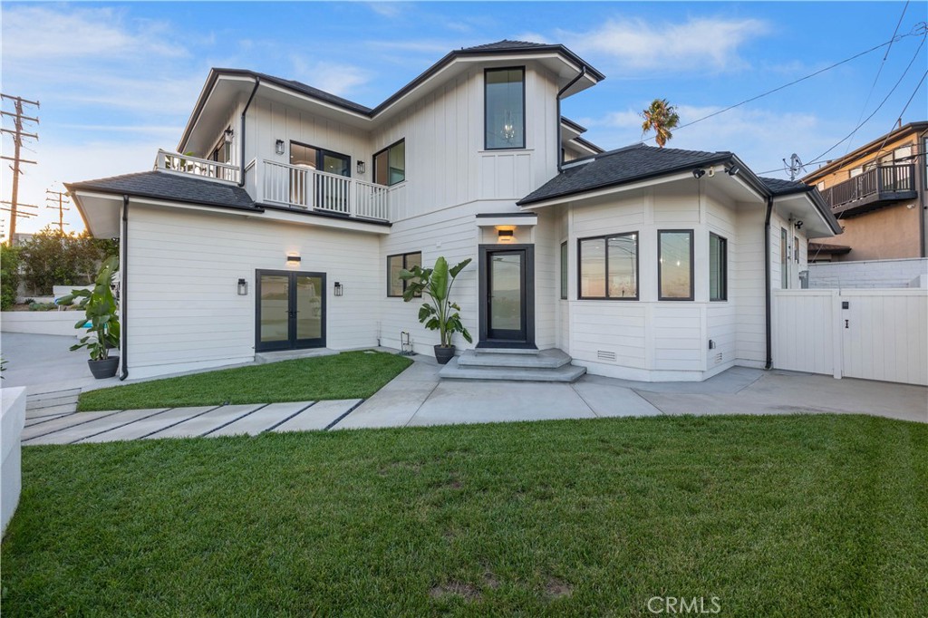1903 190th Street Property Photo 2