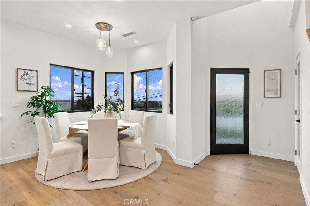 1903 190th Street Property Photo 3