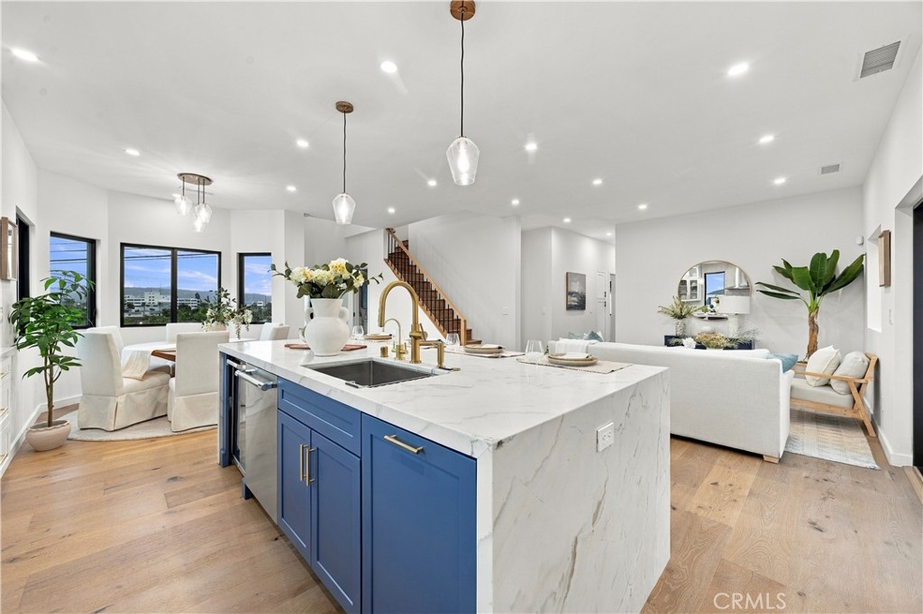 1903 190th Street Property Photo 6