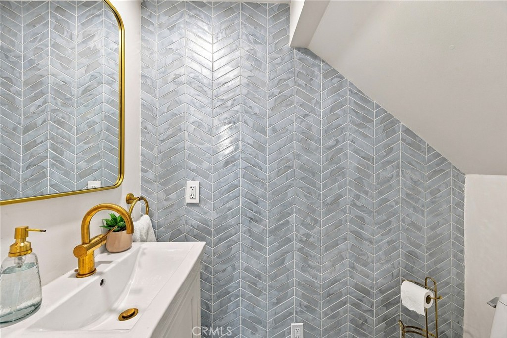 1903 190th Street Property Photo 9
