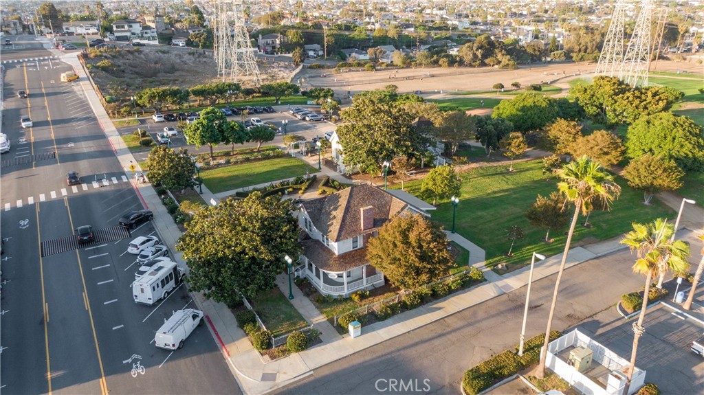 1903 190th Street Property Photo 37