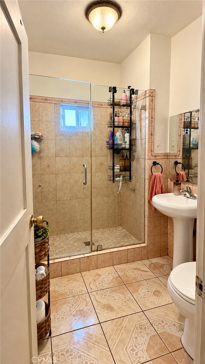 122 N Fickett St Property Photo 10