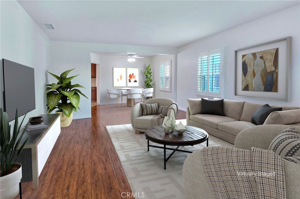 1611 W 154th Place Property Photo 3