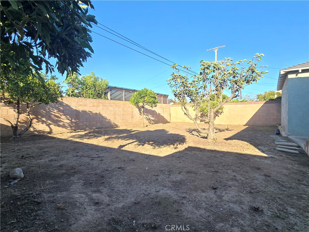 1611 W 154th Place Property Photo 17
