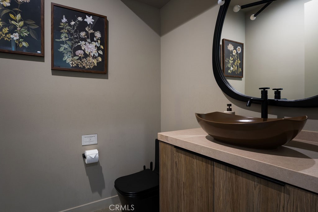 6736 Mount Shasta Property Photo 9