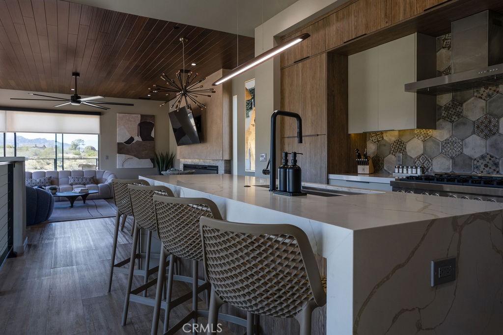 6736 Mount Shasta Property Photo 15