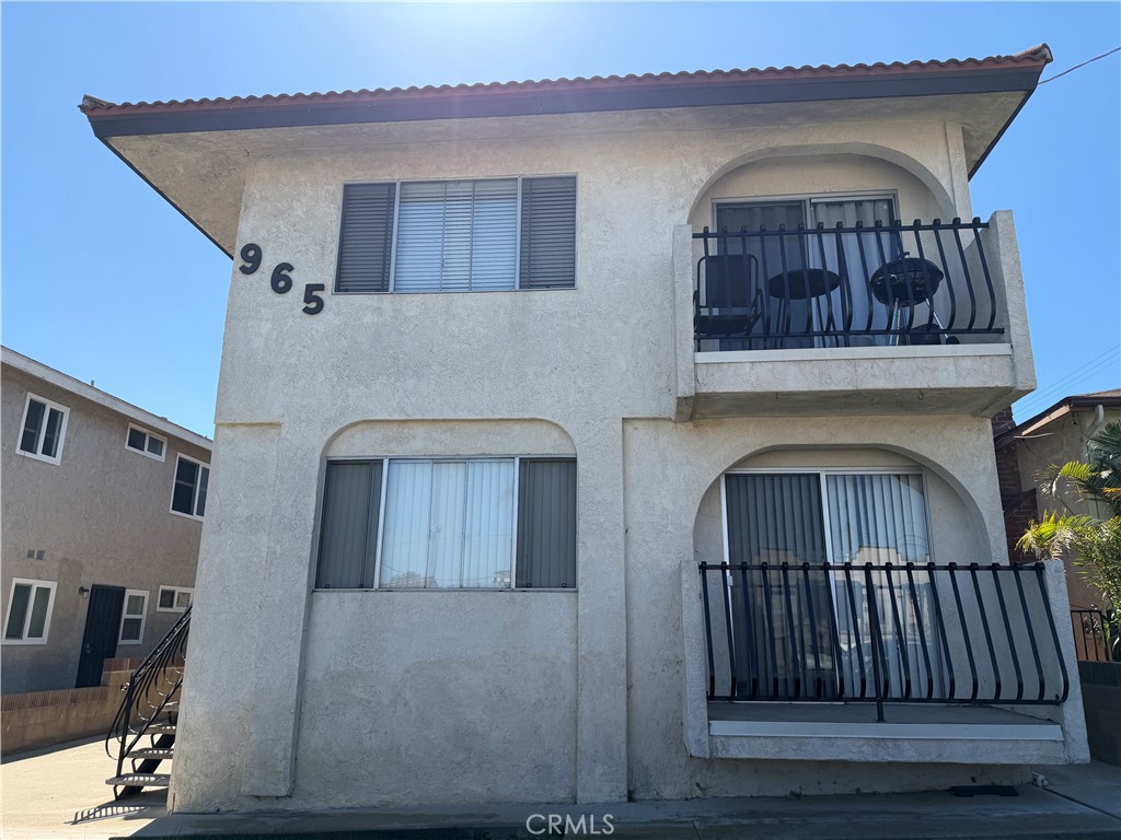 965 18th Street W 2 Property Photo 1