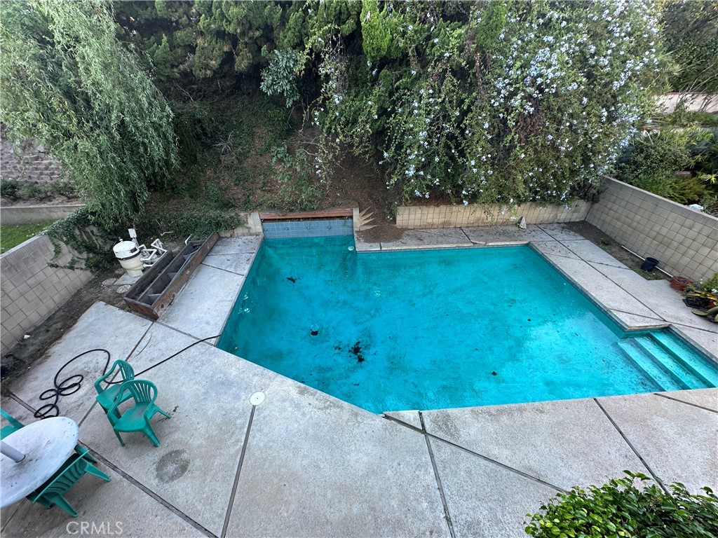 19815 Tomlee Avenue Property Photo 3