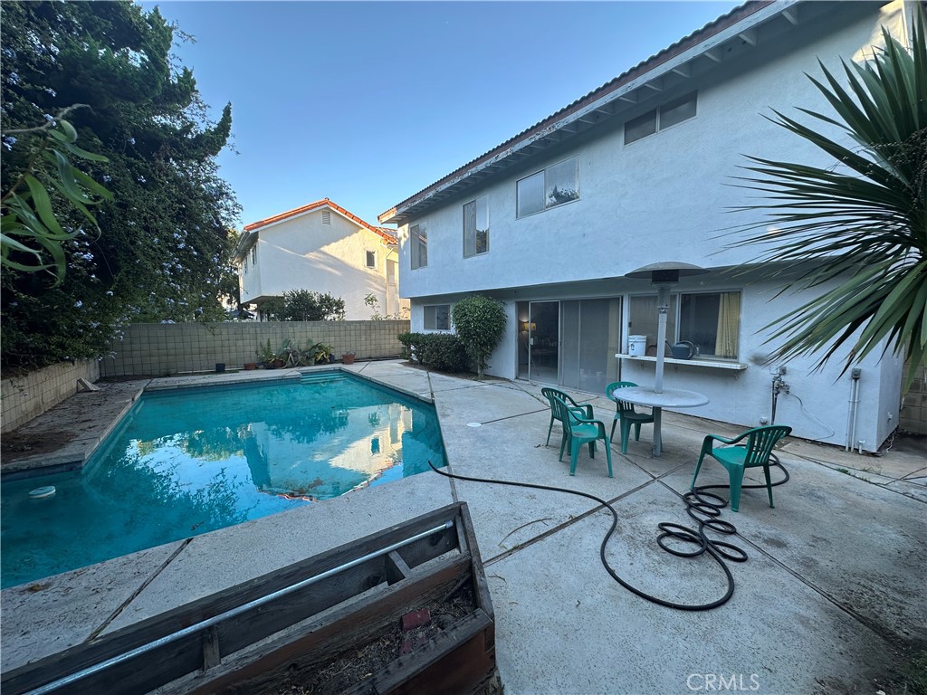 19815 Tomlee Avenue Property Photo 4