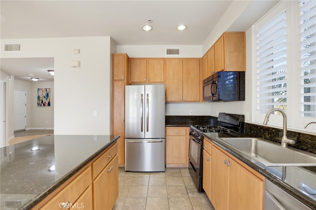 2742 Cabrillo Avenue 212 Property Photo 6