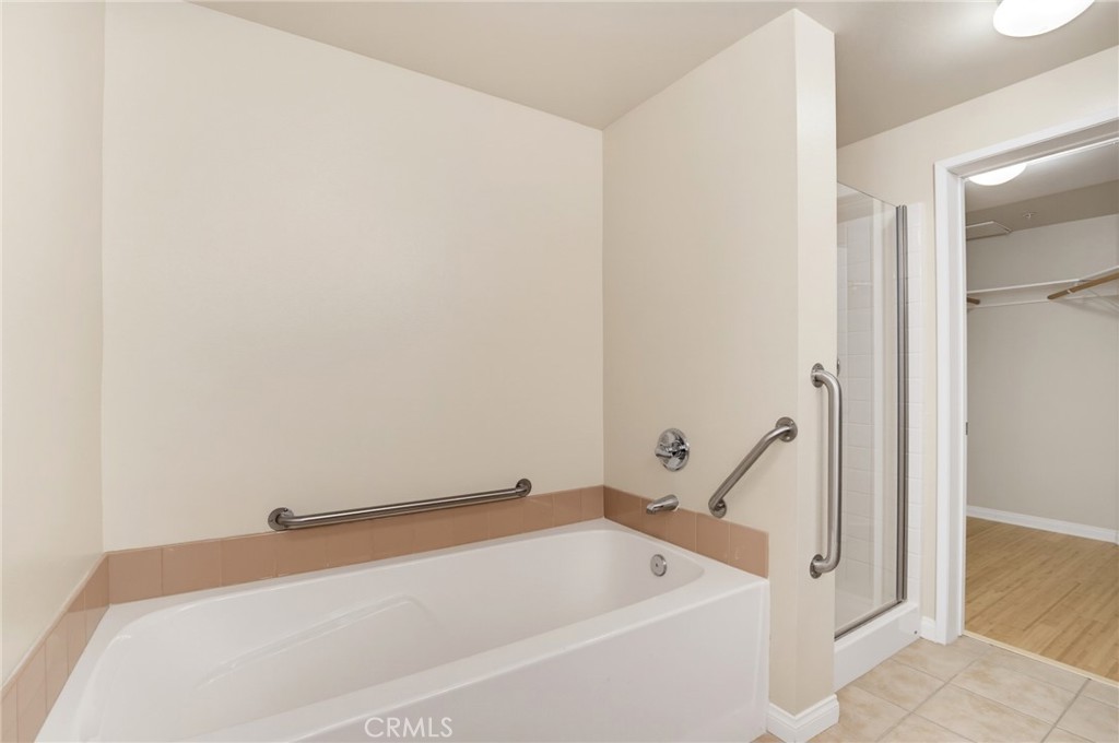 2742 Cabrillo Avenue 212 Property Photo 18