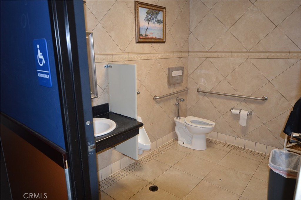 1610 Redondo Beach 3 Property Photo 13